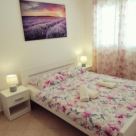 Apartment Vesna Вир Екстериор снимка